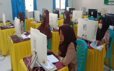6 Peserta ikut Uji Coba OMI Tingkat Provinsi Jenjang MA Sesi 3 Mapel Biologi dan Ekonomi