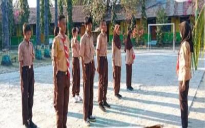 Gudep 01.21/01.22 MAS Waingapu Gelar Latihan Ketangkasan Baris Berbaris